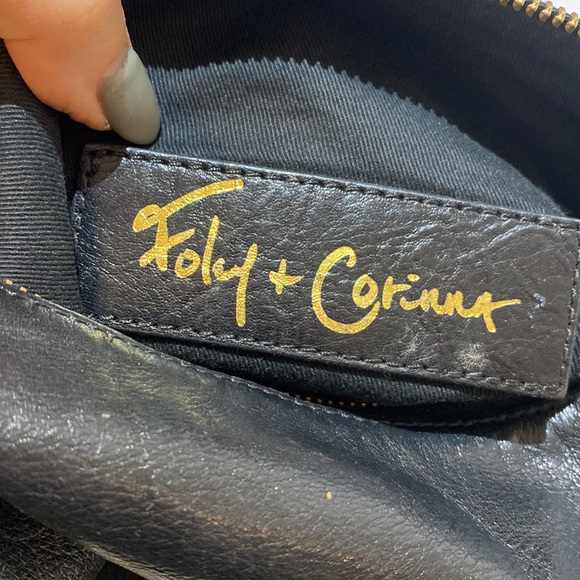 Black leather purse with tassel and gold detail - Picture 9 of 9